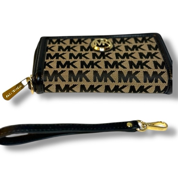 Michael Kors Black MK Monogram Jet Set Signature Zip Wallet Wristlet - Picture 3 of 5